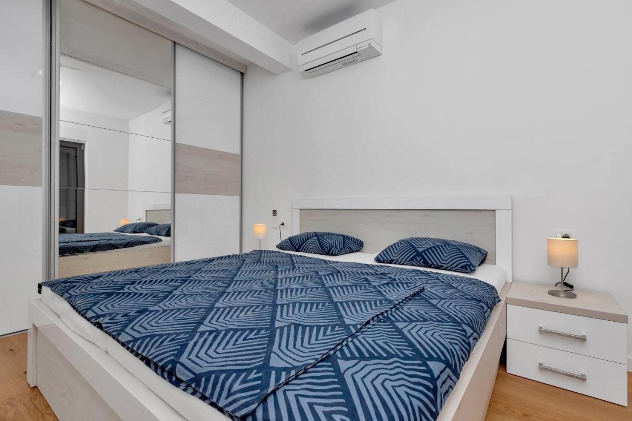 Luxury Apartment Sidro With Free Beach Parking Макарска Екстериор снимка